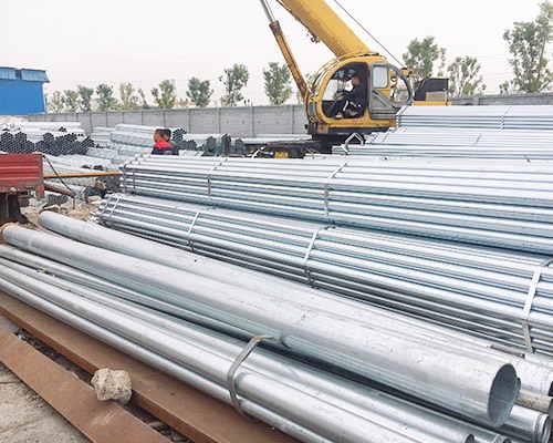 山西保瑞和物貿(mào)公司總結(jié)山西熱鍍鋅無縫鋼管廠告訴你不同環(huán)境下的使用年限？